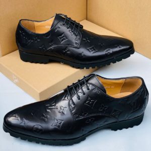 Classic Black Leather Oxford Shoe